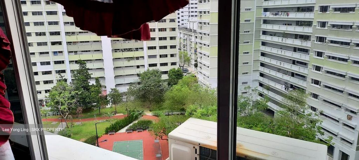 Blk 831 Jurong West Street 81 (Jurong West), HDB Executive #574020811